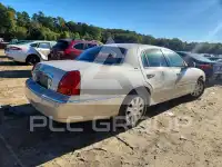 2003 Lincoln Town фото