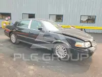 2003 Lincoln Town фото