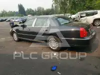 2003 Lincoln Town фото