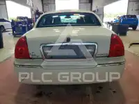 2003 Lincoln Town фото