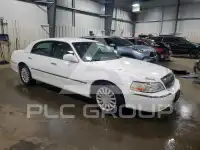 2003 Lincoln Town фото