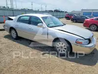2003 Lincoln Town фото