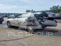 2003 Lincoln Town photo