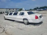 2003 Lincoln Town фото