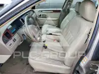 2003 Lincoln Town photo