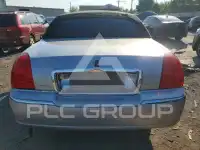 2003 Lincoln Town фото