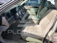 2003 Lincoln Town photo