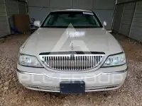 2003 Lincoln Town фото
