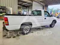 2003 GMC Sierra photo