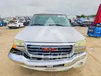 2003 GMC Sierra photo