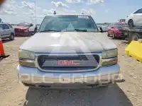2003 GMC YUKON photo
