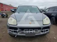 2003 Porsche Cayenne photo