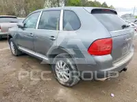 2003 Porsche Cayenne photo