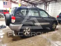 2003 Toyota RAV4 фото