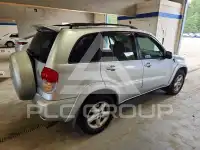 2003 Toyota RAV4 photo