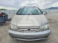 2003 Toyota SIENNA photo
