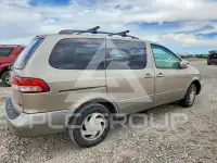 2003 Toyota SIENNA photo