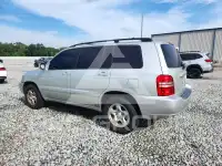 2003 Toyota Highlander photo