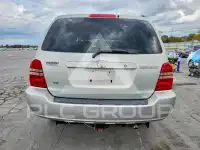 2003 Toyota Highlander photo