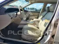 2003 Toyota AVALON photo