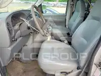 2003 Ford E-150 фото