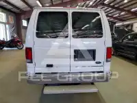 2003 Ford E-350 фото