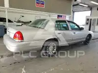 2003 Ford CROWN фото
