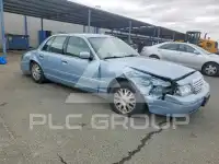 2003 Ford CROWN photo