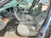 2003 Ford CROWN фото