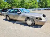 2003 Ford CROWN photo