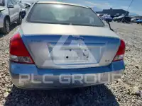 2003 Hyundai Elantra photo