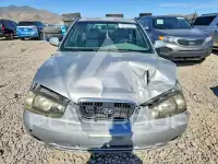 2003 Hyundai Elantra photo