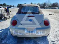 2003 Volkswagen BEETLE photo