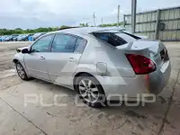 2004 Nissan MAXIMA photo