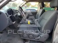 2004 Nissan FRONTIER фото