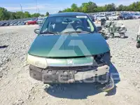 2004 Saturn Ion photo