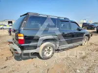2004 Chevrolet Suburan photo