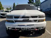 2004 Chevrolet Suburan photo