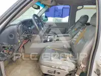 2004 Chevrolet Suburan фото