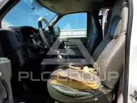 2004 Chevrolet Express photo
