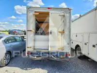 2004 Chevrolet Express photo