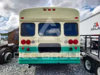 2004 Chevrolet Express photo