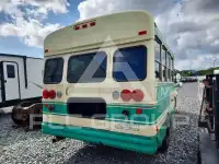 2004 Chevrolet Express photo