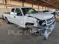 2004 Chevrolet Silverado photo