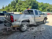 2004 Chevrolet Silverado photo