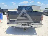 2004 Chevrolet Silverado photo
