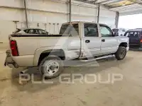 2004 Chevrolet Silverado photo