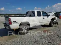 2004 Chevrolet Silverado photo