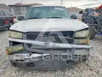 2004 Chevrolet Silverado photo