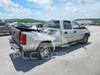 2004 Chevrolet Silverado photo
